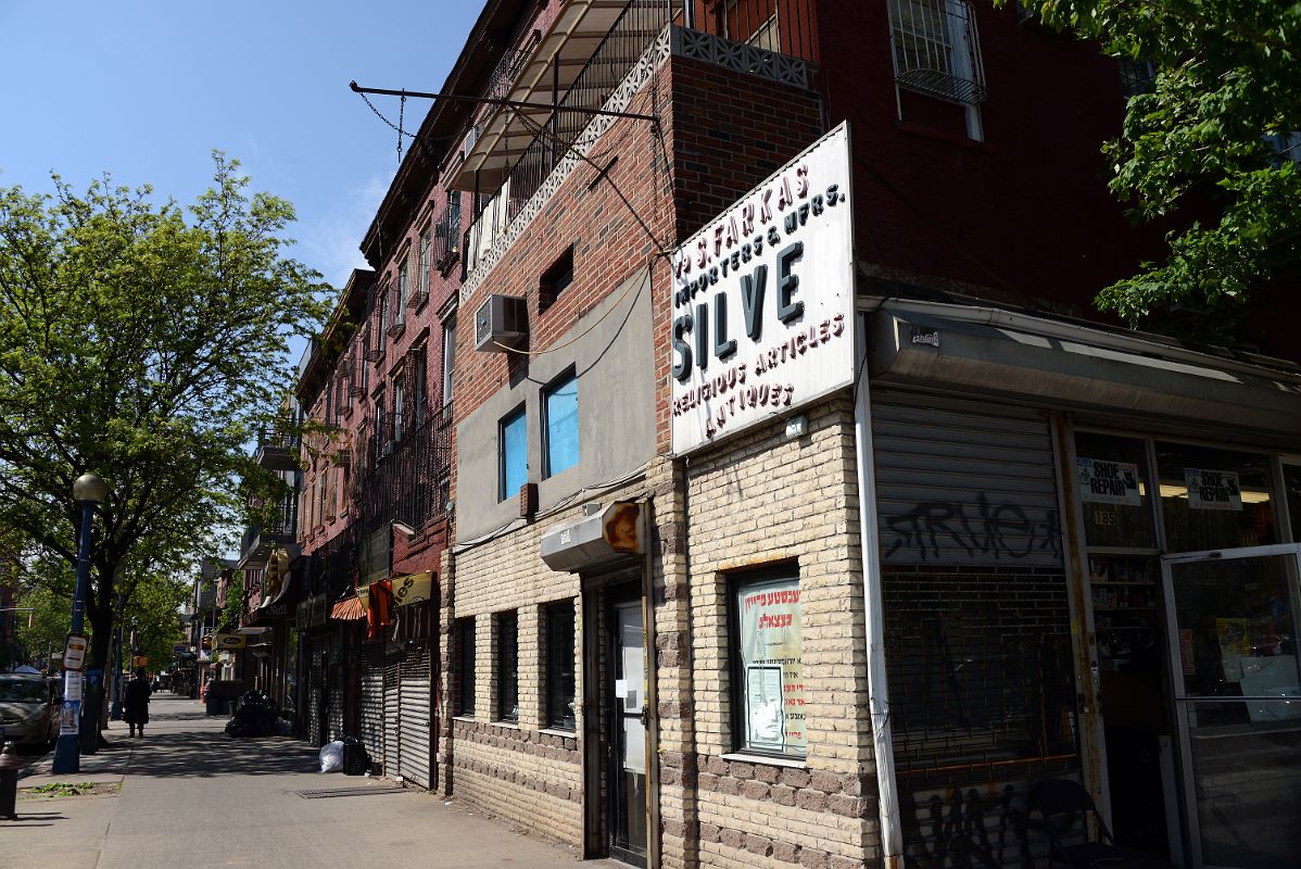 09-2 Store Selling Religious Objects On Lee Ave Williamsburg New York